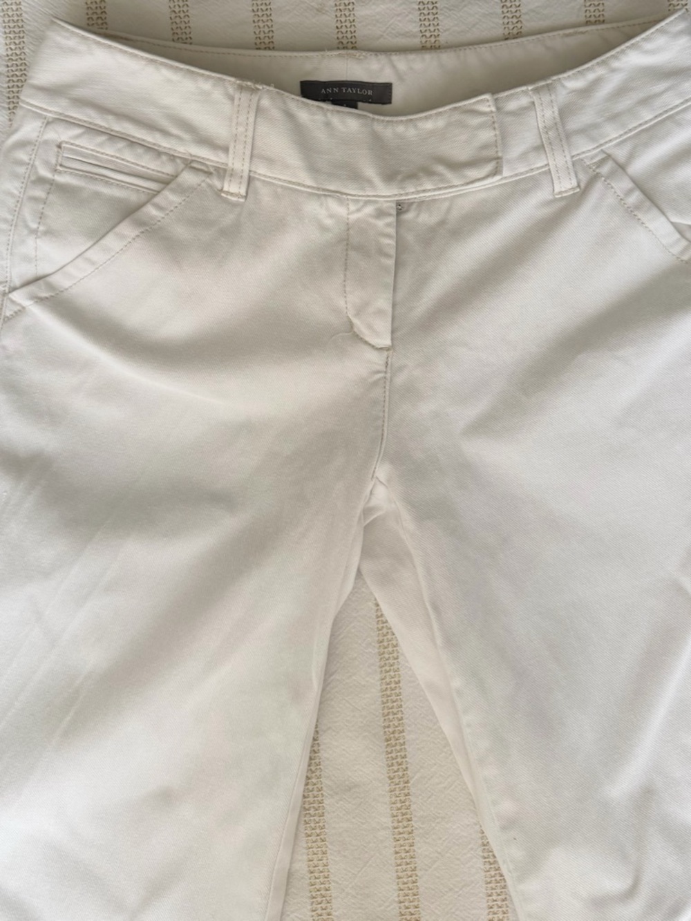 Ann Taylor White Cropped Wide Leg Pants Size 4 Stretch - Picture 2 of 11
